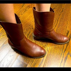 Jessica Simpson brown boots good condition!